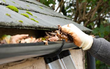 gutter cleaning Holton Cum Beckering, Lincolnshire